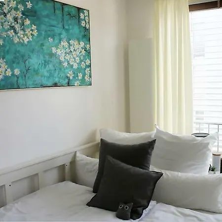 River Apartment *