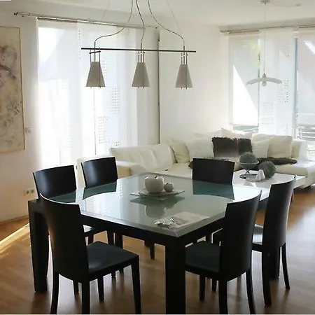River Apartment *
